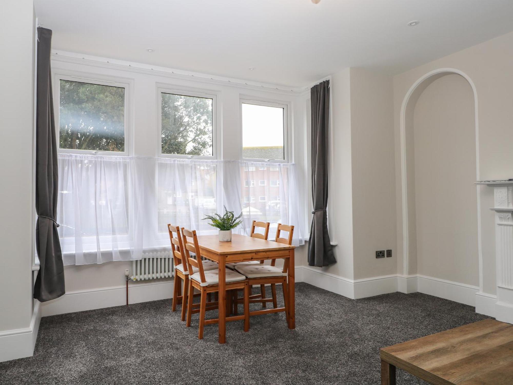 1 The Charleston Apartment Seaford Bagian luar foto